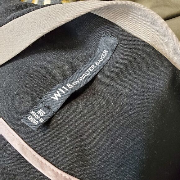 W118 by walter baker black open black blazer - Picture 5 of 8